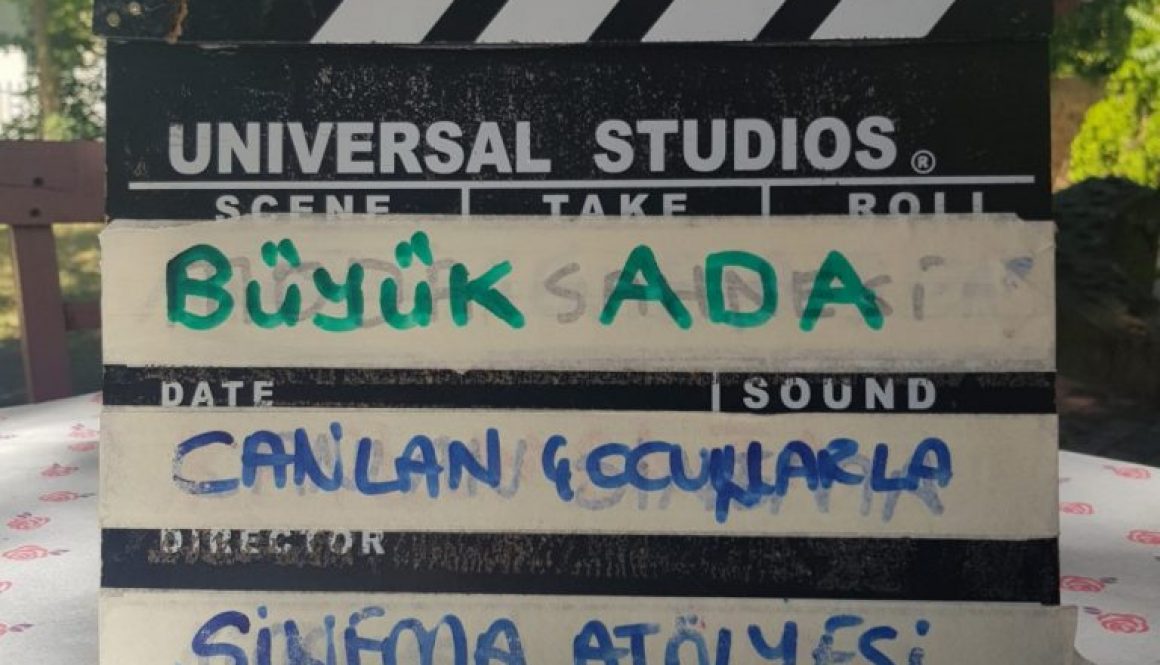 COCUKLAR-FILM-CEVIRIYOR.jpg