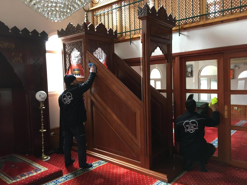 İBB Ramazan Ayı Öncesi Camilerde Temizlik Çalışması Başlattı