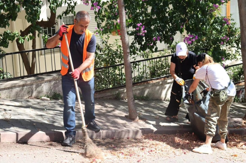 Kınalıada’da Temizlik ve Park Yenileme Çalışmalarımız