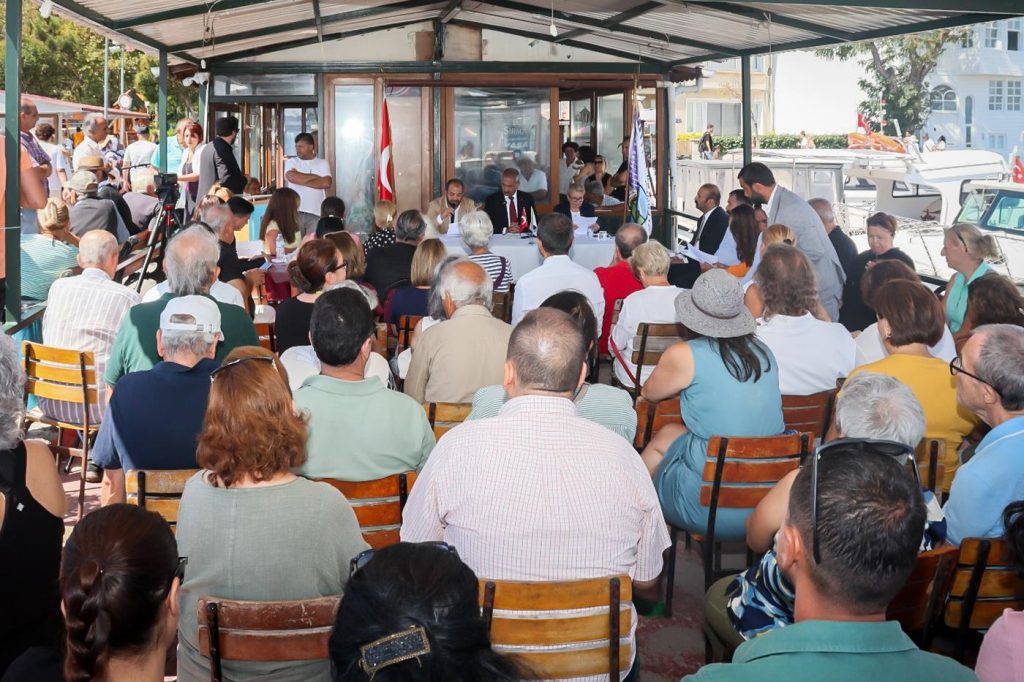 Adalar’da Meclis Toplantıları Halkla Birlikte Devam Ediyor