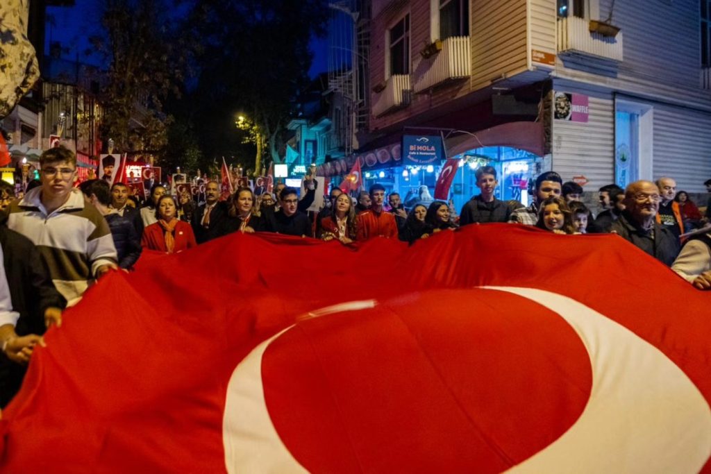 Adalar’da 29 Ekim Cumhuriyet Bayramı Coşkusu! Adalar’da 29 Ekim Cumhuriyet Bayramı Coşkusu!