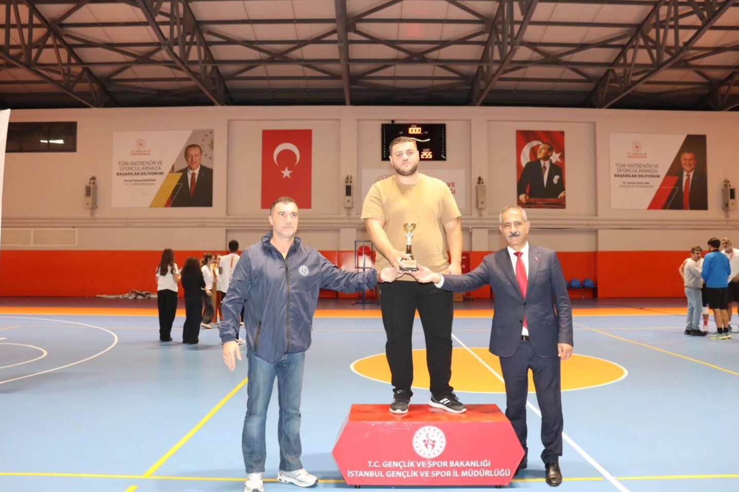 571618513_25796836233252050_1939271681832162009_n (1) 571618513_25796836233252050_1939271681832162009_n (1)