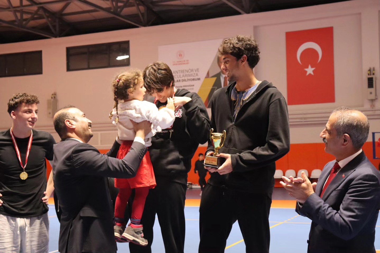 573989717_25796836239918716_1394623030714327971_n 573989717_25796836239918716_1394623030714327971_n