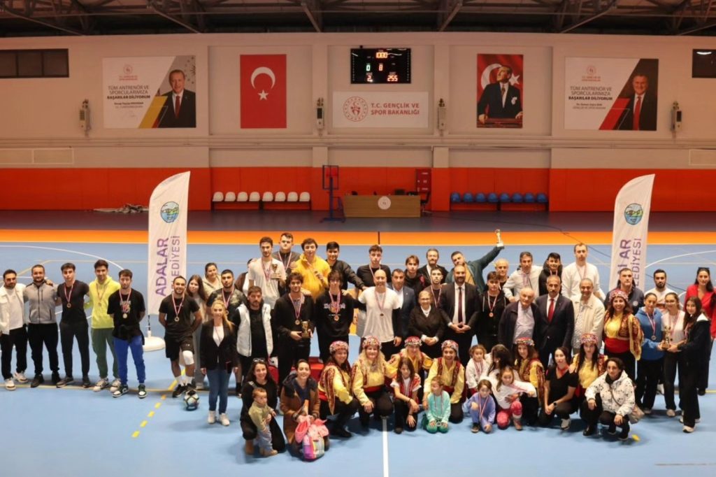 574006930_25796836276585379_8076324290554121884_n Cumhuriyet Spor Festivali Adalar’da Coşkuyla Gerçekleşti