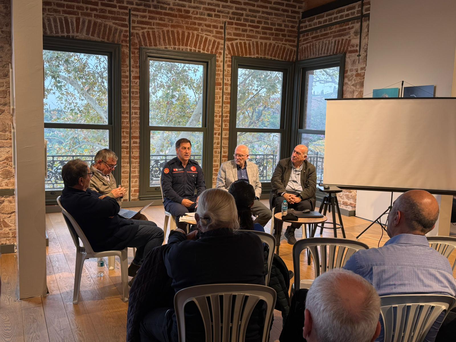 WhatsApp Image 2025-11-19 at 16.17.40 (2) WhatsApp Image 2025-11-19 at 16.17.40 (2)