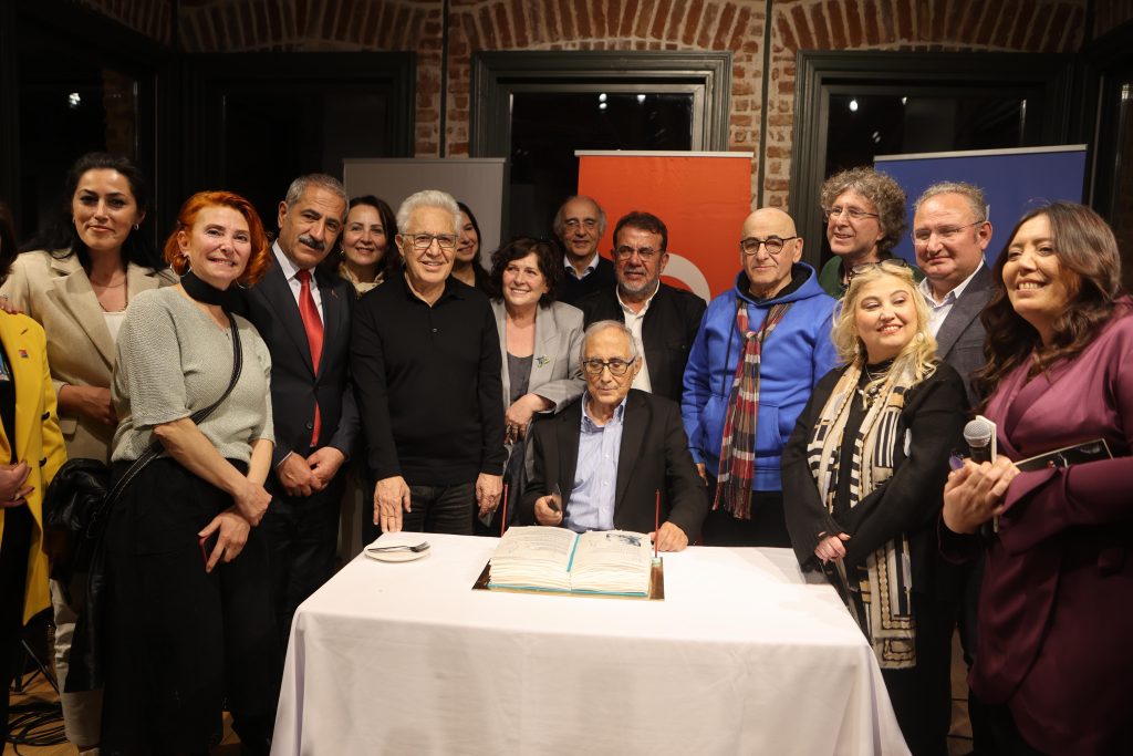 Behramoğlu’na Adalar’da Özel Doğum Günü Kutlaması