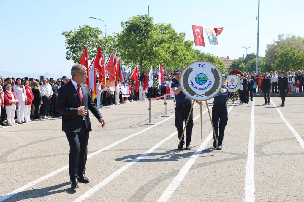 19 Mayıs Coşkusu Adalar’da Başladı