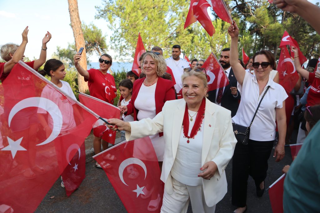 Adalar’da 30 Ağustos Zafer Bayramı Coşkuyla Kutlandı